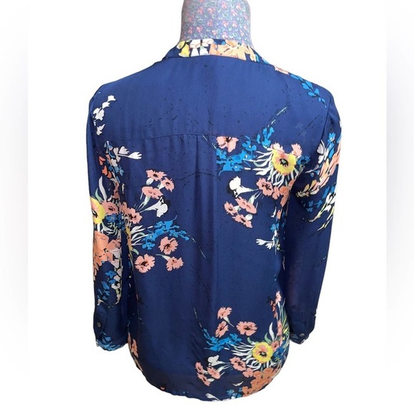 Joie Devitri Floral Print Button Down Silk Top SZ XS - Picture 5 of 7
